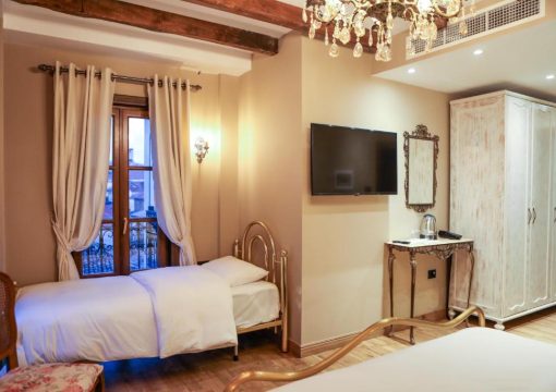 Deluxe Double Room with Extra Bed
