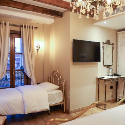 Deluxe Triple Room