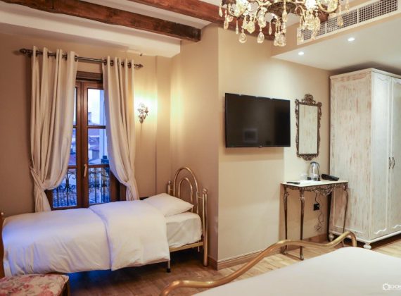 Deluxe Triple Room